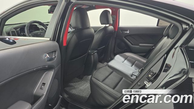 Kia K3 2013 — photo 18
