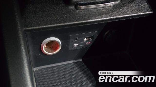 Kia K3 2013 — photo 19