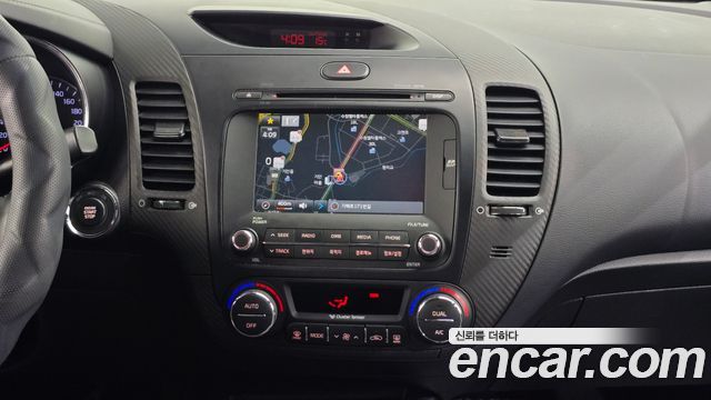 Kia K3 2013 — photo 20
