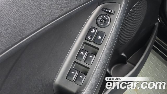 Kia K3 2013 — photo 29