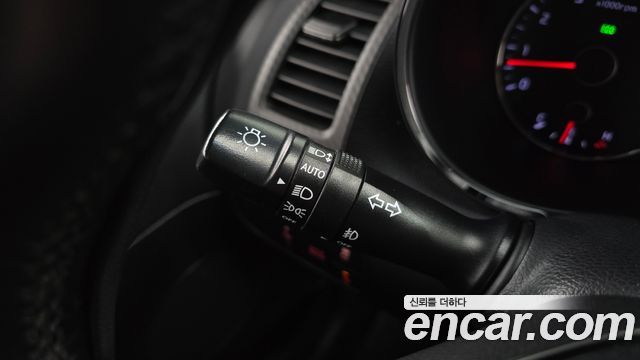 Kia K3 2013 — photo 30