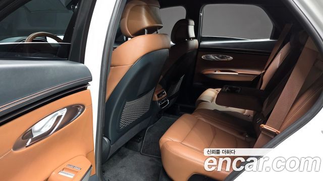 Genesis GV70 2024 — photo 11