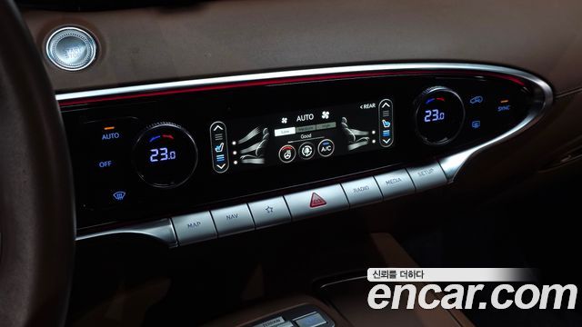 Genesis GV70 2024 — photo 19