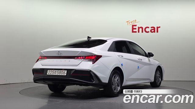 Hyundai AVANTE 2024 — photo 2