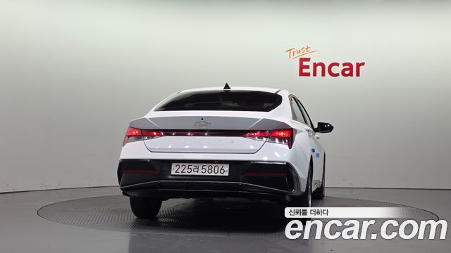 Hyundai AVANTE 2024 — photo 4