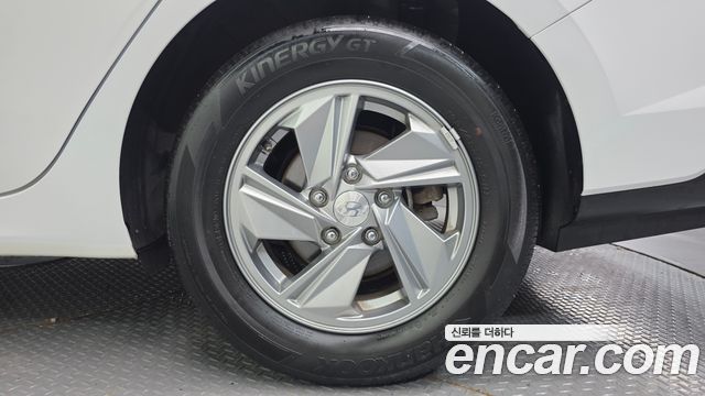 Hyundai AVANTE 2024 — photo 5