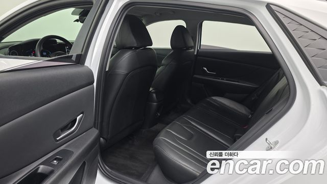 Hyundai AVANTE 2024 — photo 23