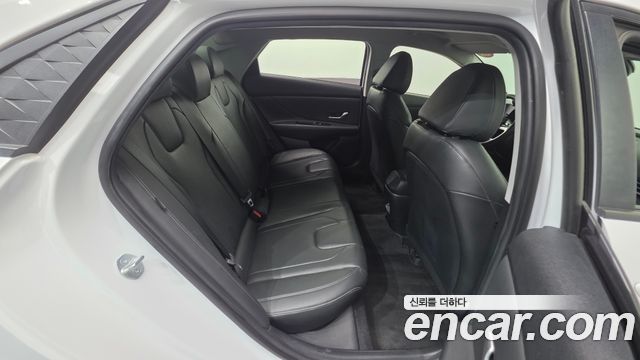 Hyundai AVANTE 2024 — photo 24