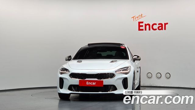 Kia Stinger 2023 — photo 3
