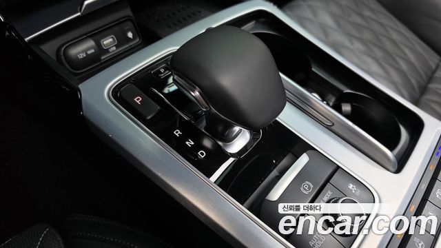 Kia Stinger 2023 — photo 12