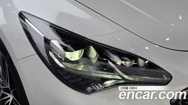Kia Stinger 2023 — photo 8