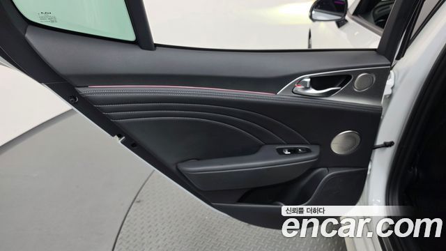 Kia Stinger 2023 — photo 15