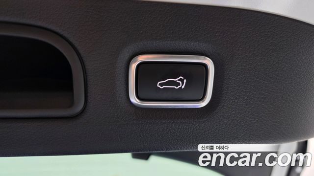 Kia Stinger 2023 — photo 32
