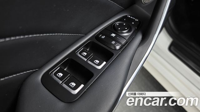 Kia Stinger 2023 — photo 36