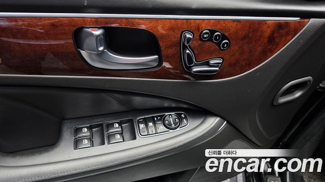 Hyundai Equus 2015 — photo 29