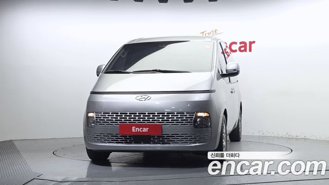 Hyundai Staria 2022 — photo 3