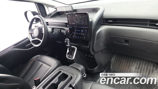 Hyundai Staria 2022 — photo 7