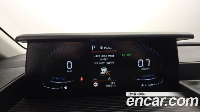 Hyundai Staria 2022 — photo 8