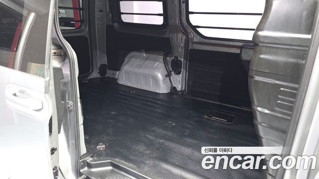 Hyundai Staria 2022 — photo 12