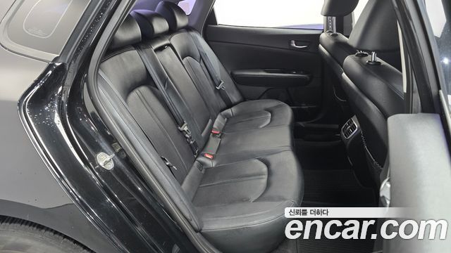 Kia K5 2017 — photo 11