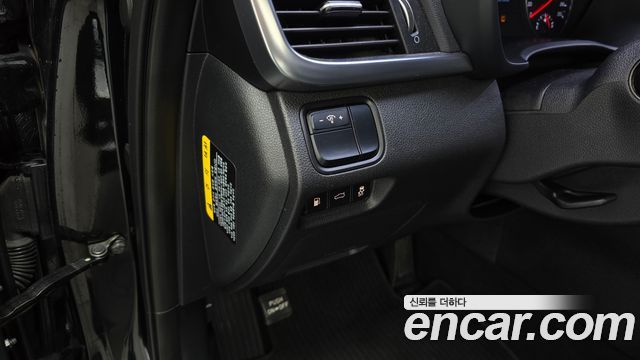 Kia K5 2017 — photo 16