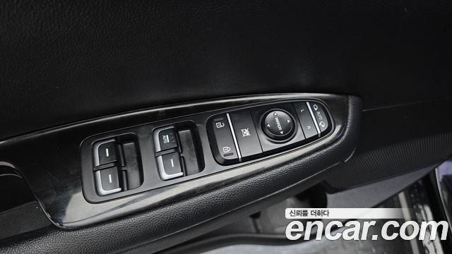 Kia K5 2017 — photo 17