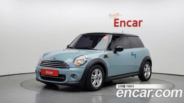 Mini Cooper 2013 — photo 1