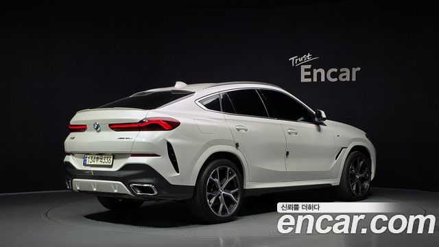 BMW X6 2022 — photo 2