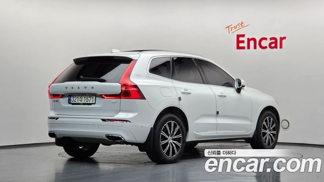 Volvo XC60 2021 — photo 2