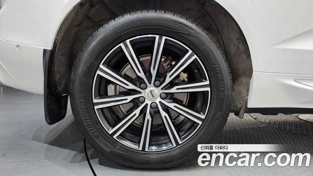 Volvo XC60 2021 — photo 5