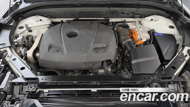 Volvo XC60 2021 — photo 6