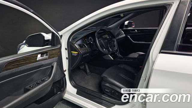 Hyundai Sonata 2016 — photo 13