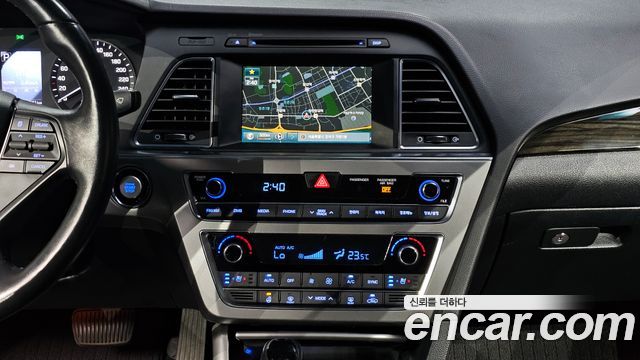 Hyundai Sonata 2016 — photo 25