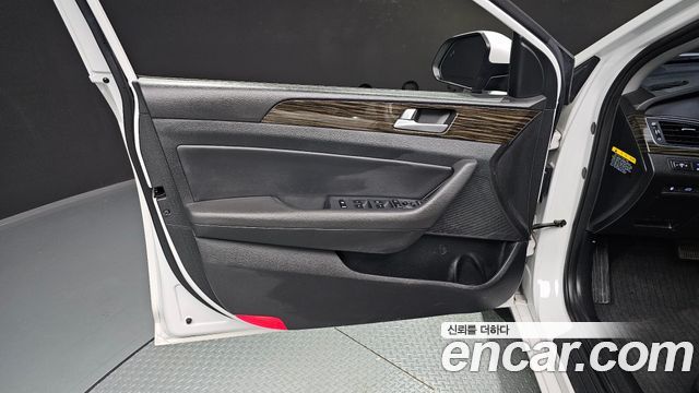 Hyundai Sonata 2016 — photo 14