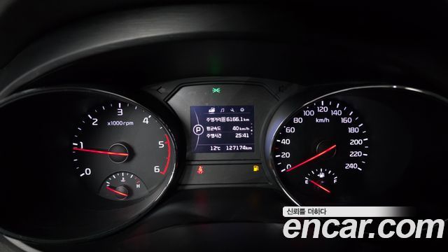 Kia Canival 2017 — photo 11