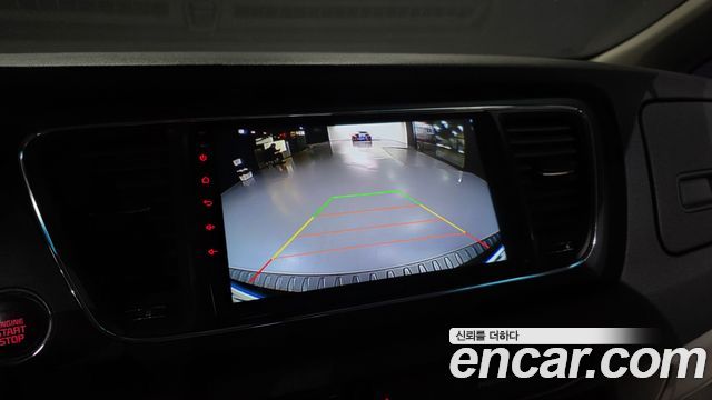Kia Canival 2017 — photo 21