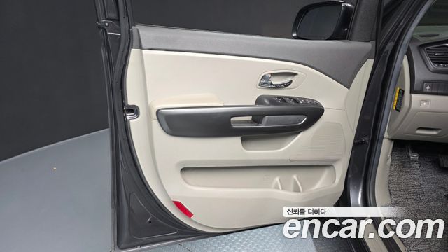 Kia Canival 2017 — photo 14
