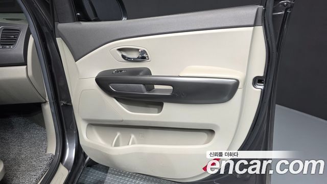 Kia Canival 2017 — photo 15