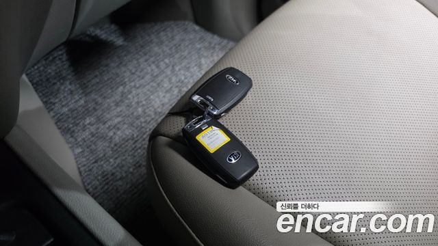 Kia Canival 2017 — photo 27