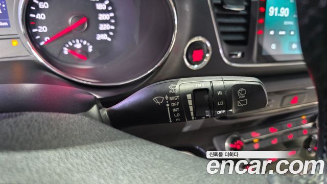 Kia Canival 2017 — photo 34