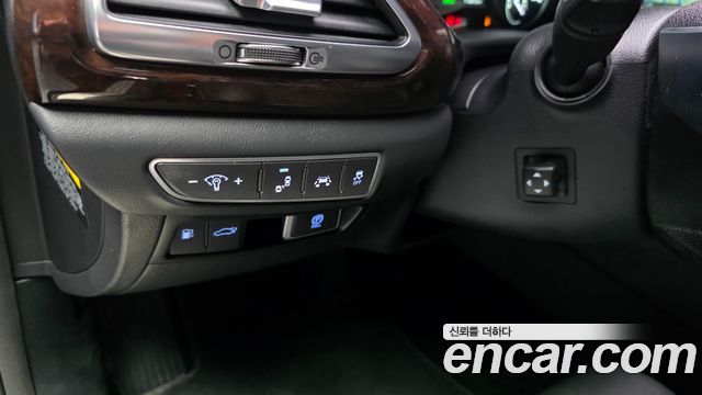 Genesis EQ900 2017 — photo 23