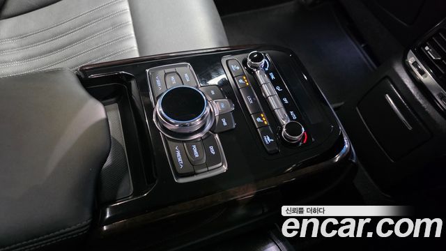 Genesis EQ900 2017 — photo 24