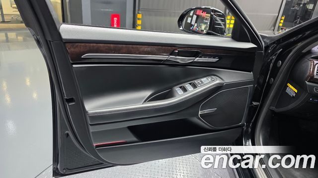 Genesis EQ900 2017 — photo 14
