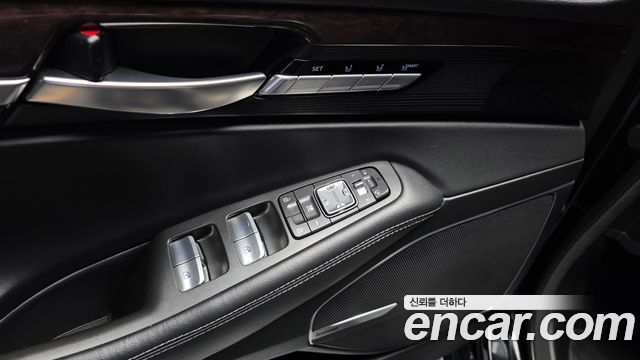 Genesis EQ900 2017 — photo 27