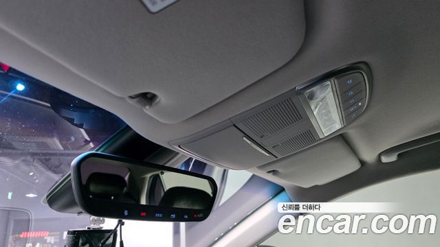Genesis EQ900 2017 — photo 31