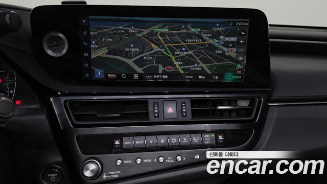Lexus ES 2025 — photo 18