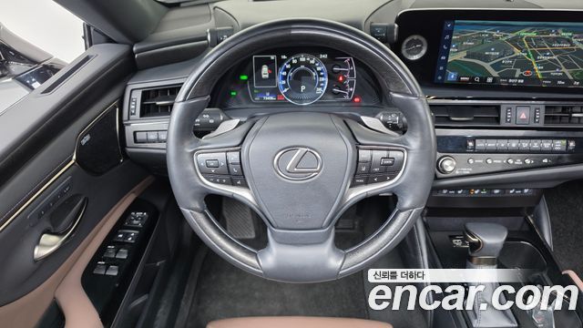 Lexus ES 2025 — photo 19