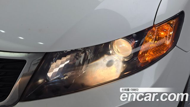 Kia LOTZE 2010 — photo 8