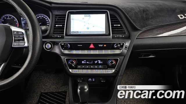 Hyundai Sonata 2019 — photo 16