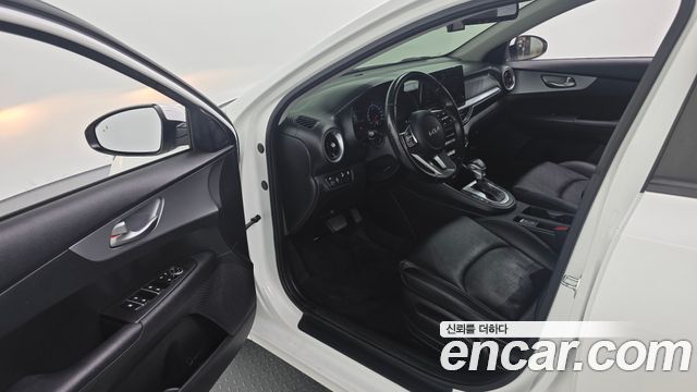 Kia K3 2022 — photo 10